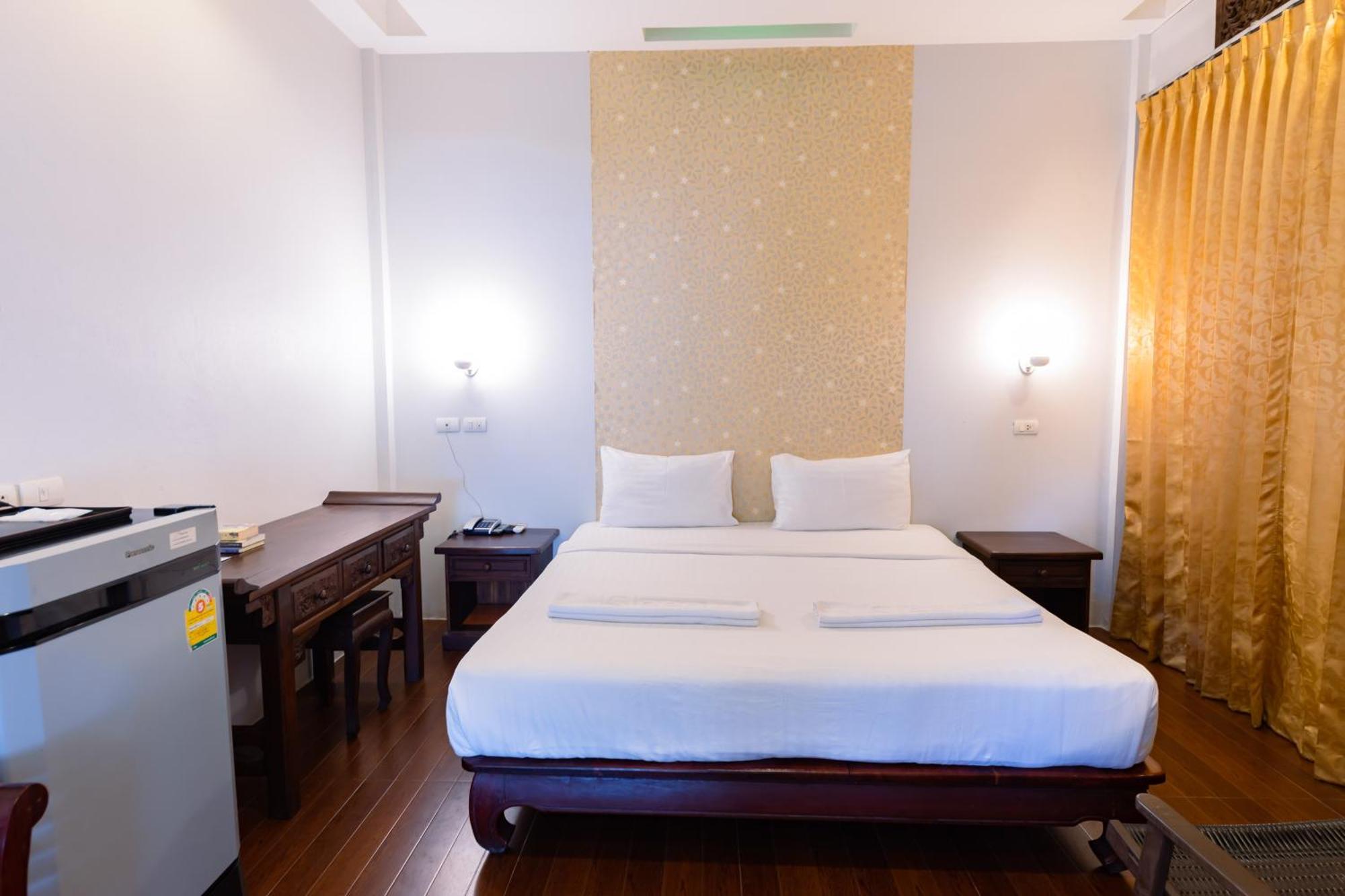 Sleep Hotel - Sha Certified Surat Thani Exteriör bild