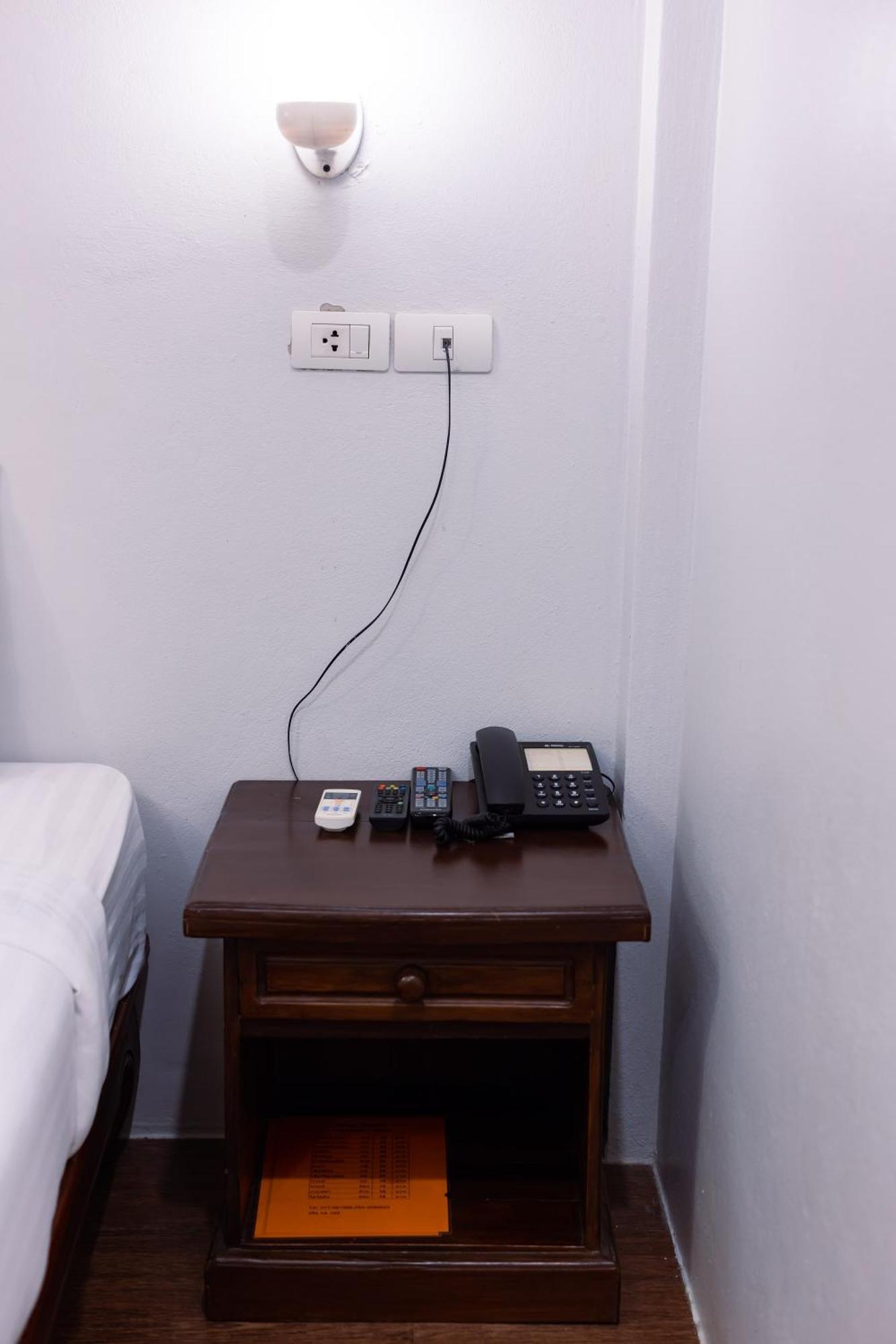 Sleep Hotel - Sha Certified Surat Thani Rum bild