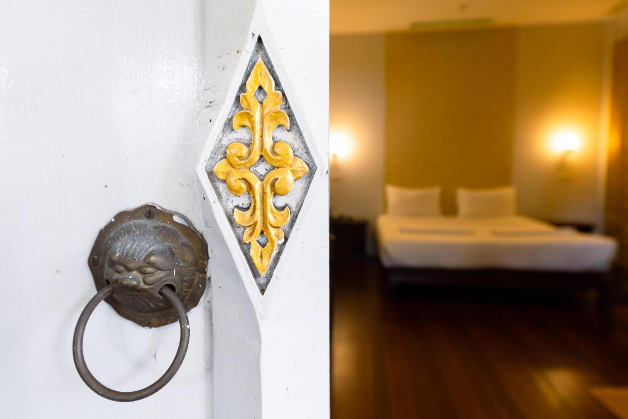 Sleep Hotel - Sha Certified Surat Thani Exteriör bild